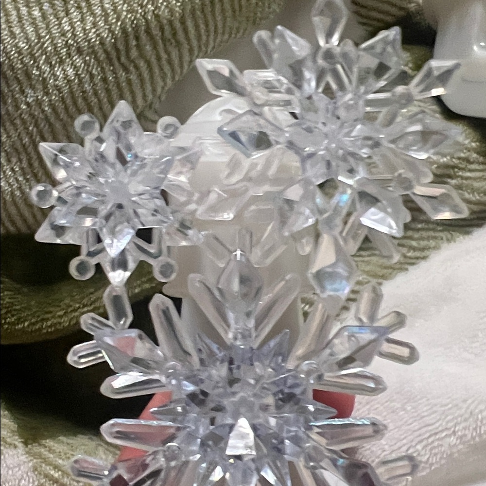 Snowflake wall diffusers - Picture 6 of 6